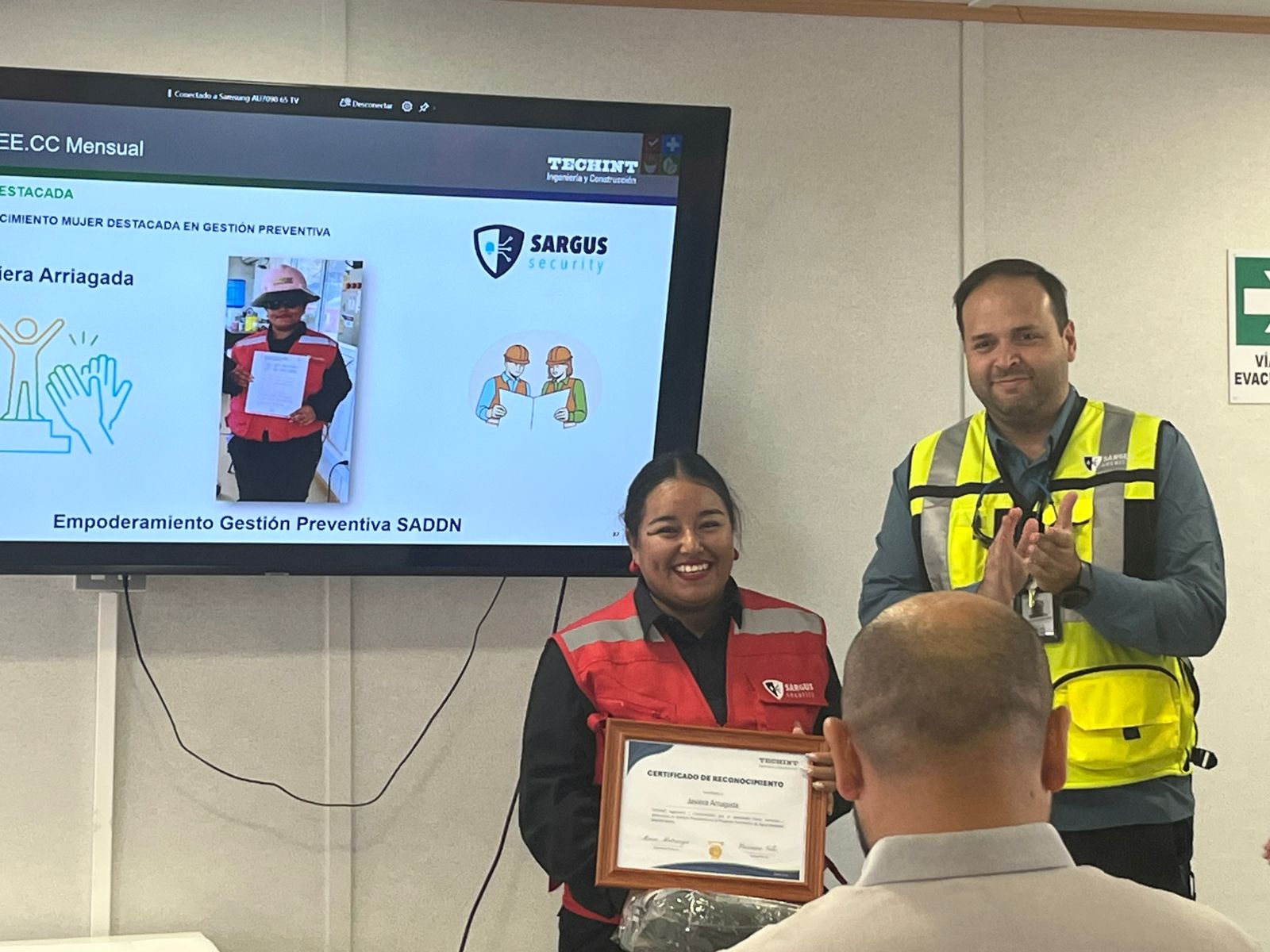 Reconocimiento Techint a guardia Sargus en gestión preventiva